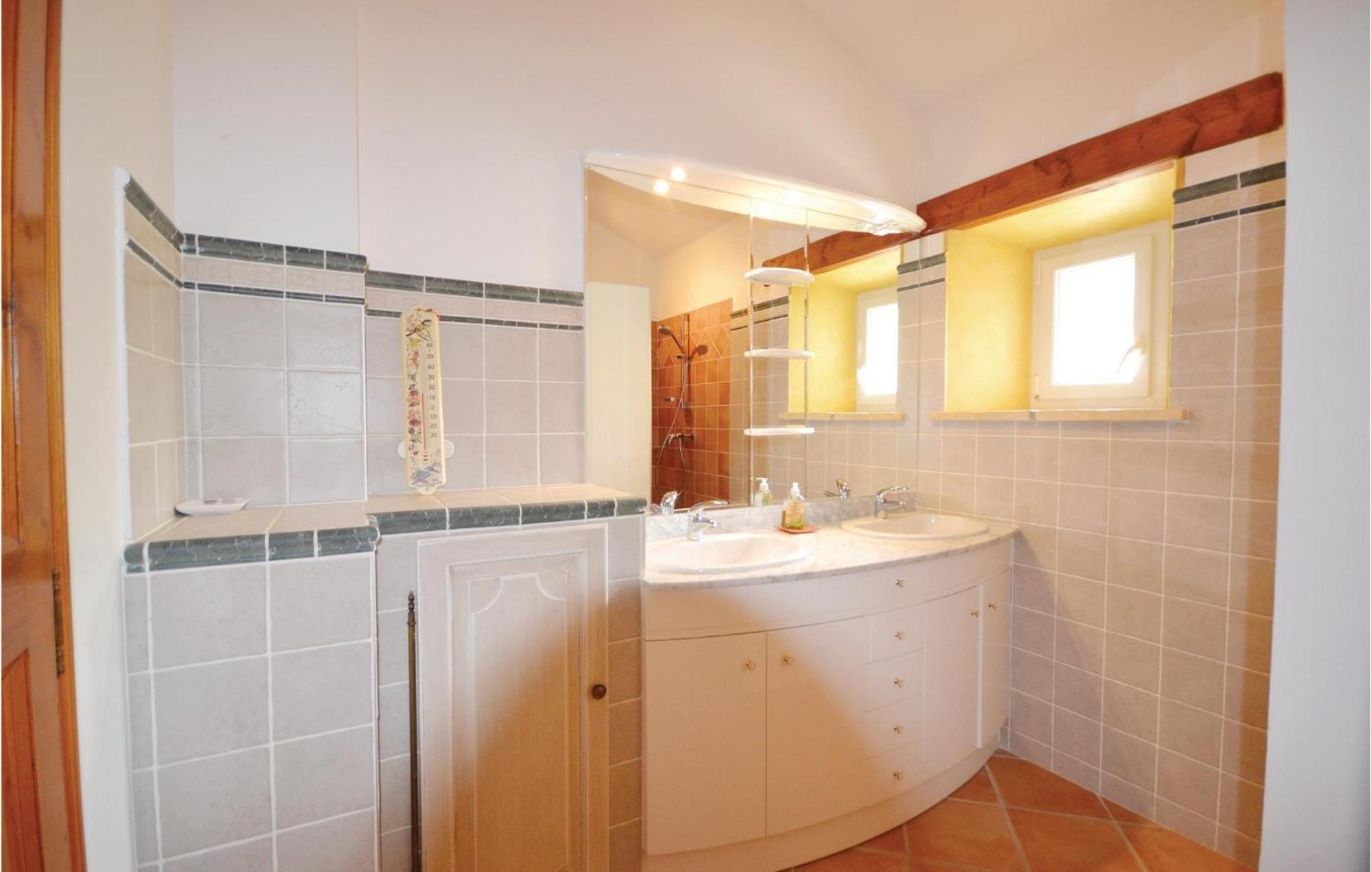 Awesome Home In Bollene With Wifi Zewnętrze zdjęcie