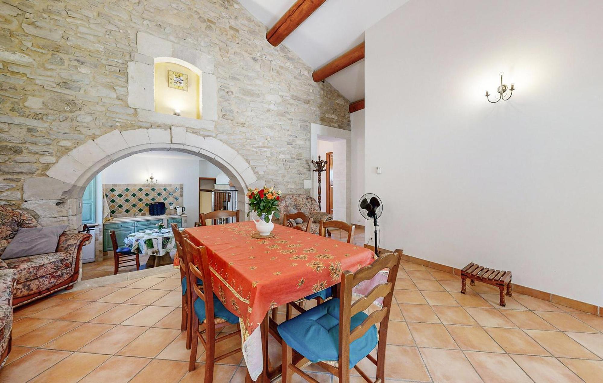 Awesome Home In Bollene With Wifi Zewnętrze zdjęcie