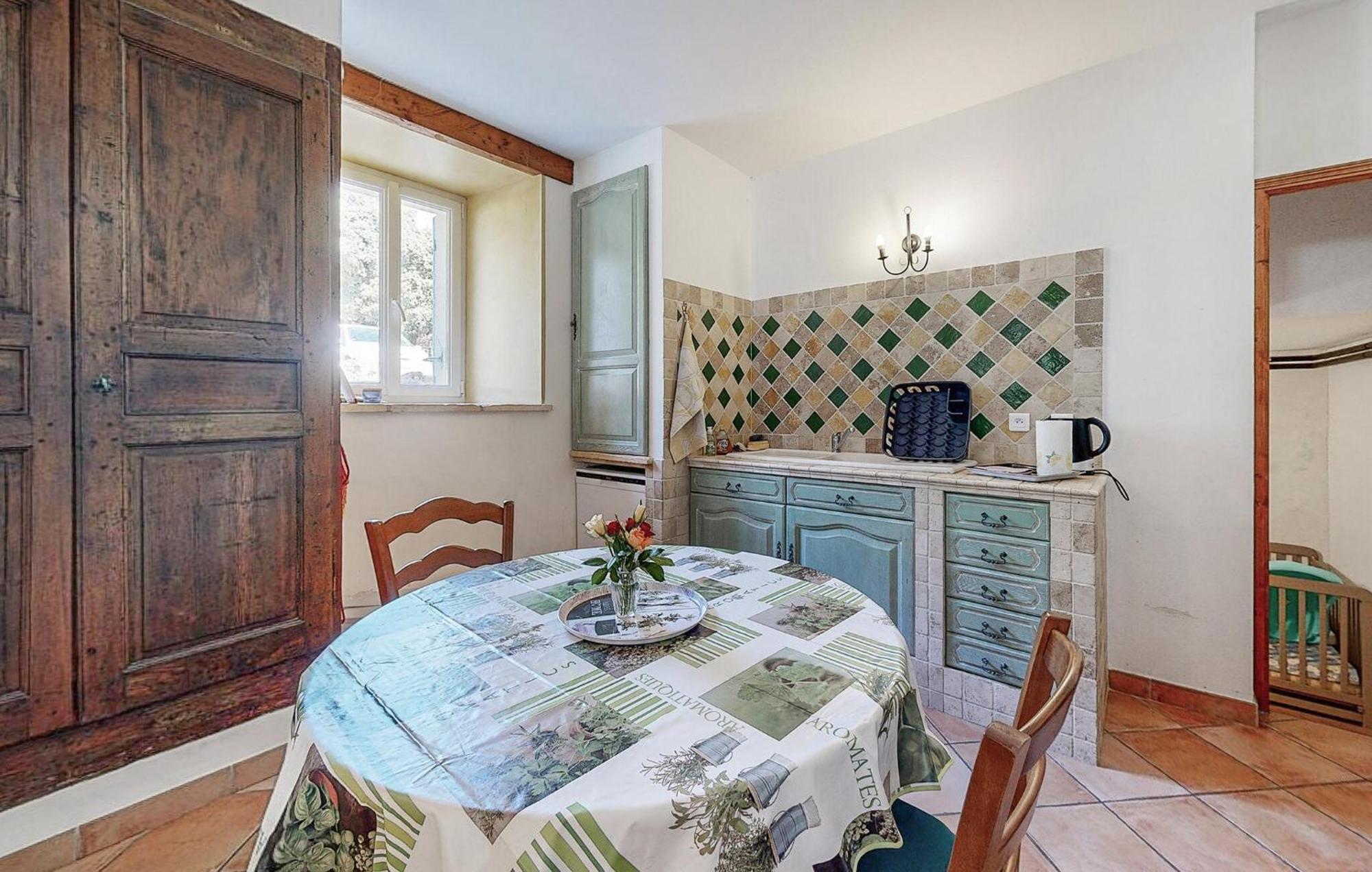 Awesome Home In Bollene With Wifi Zewnętrze zdjęcie